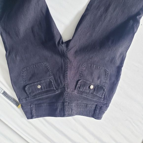 Illegal Black Corduroy Capris Jeans - Picture 13 of 16